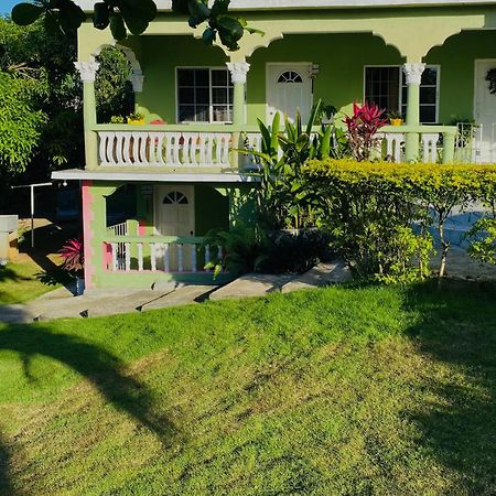 Cindy'S Garden Stay Очо-Риос Экстерьер фото